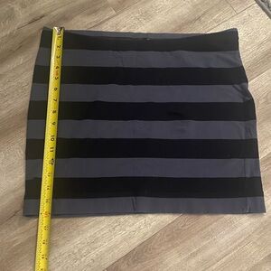 H&M Basic stripped spandex mini skirt size L